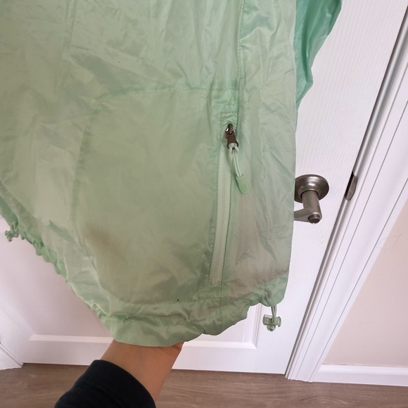 New Balance Light Green windbreaker - Picture 4 of 6
